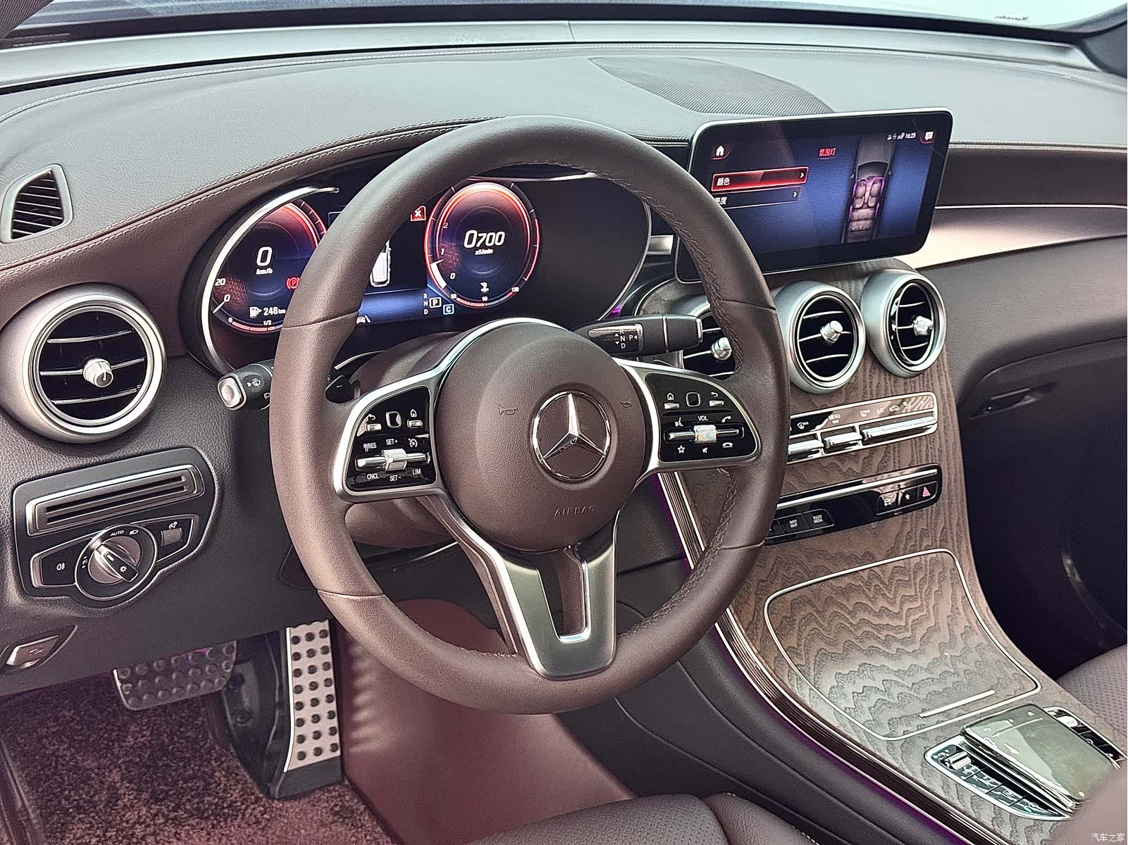 Mercedes-Benz GLC, 2023 16