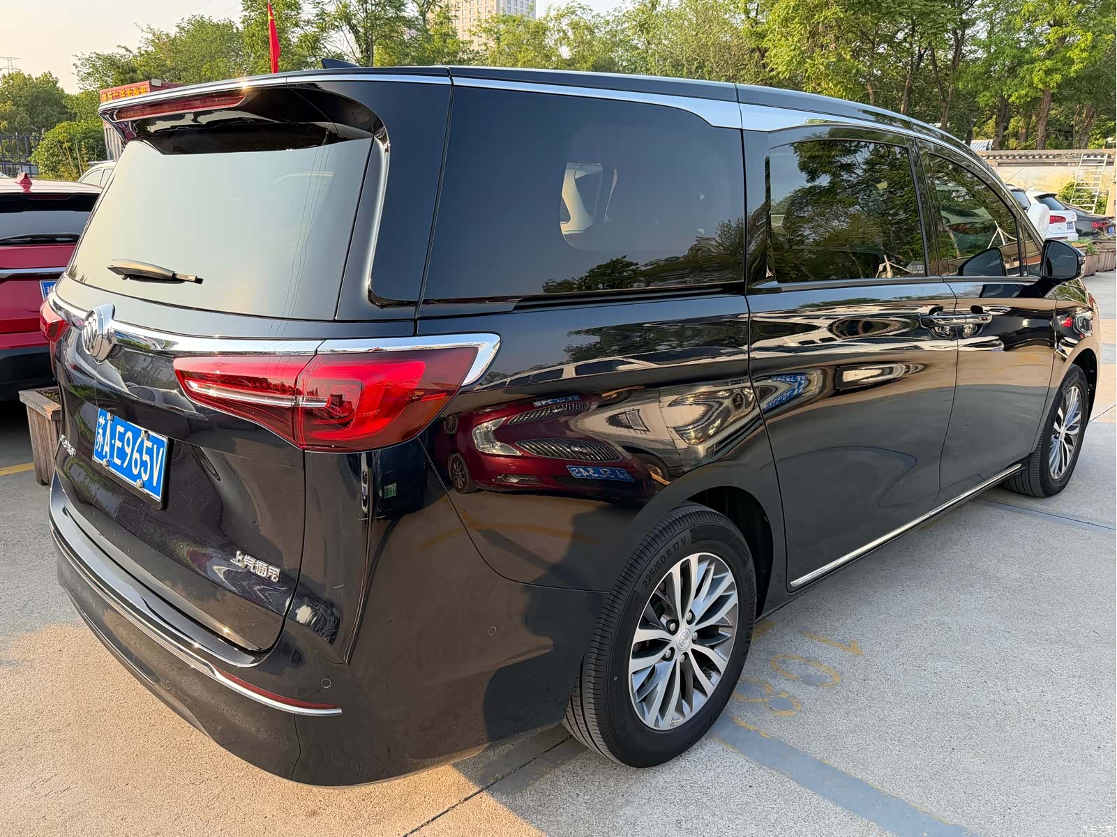 Buick GL8, 2023 4