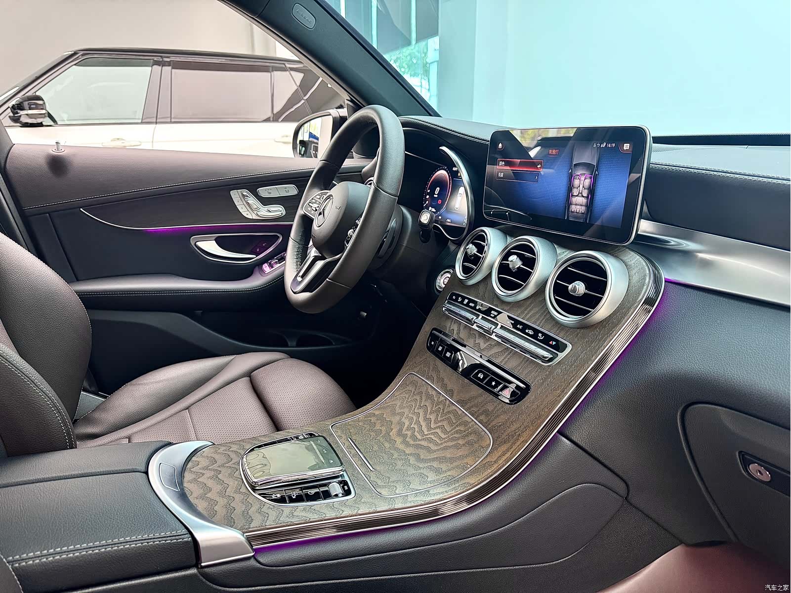 Mercedes-Benz GLC, 2023 15