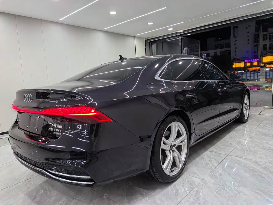 Audi A7L