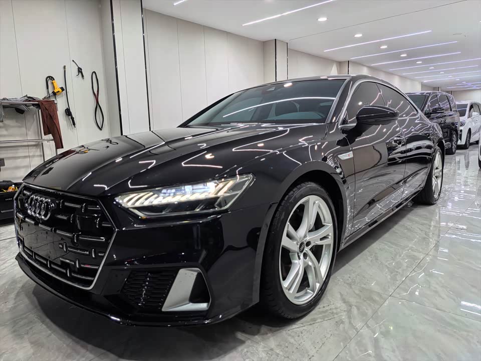 Audi A7L