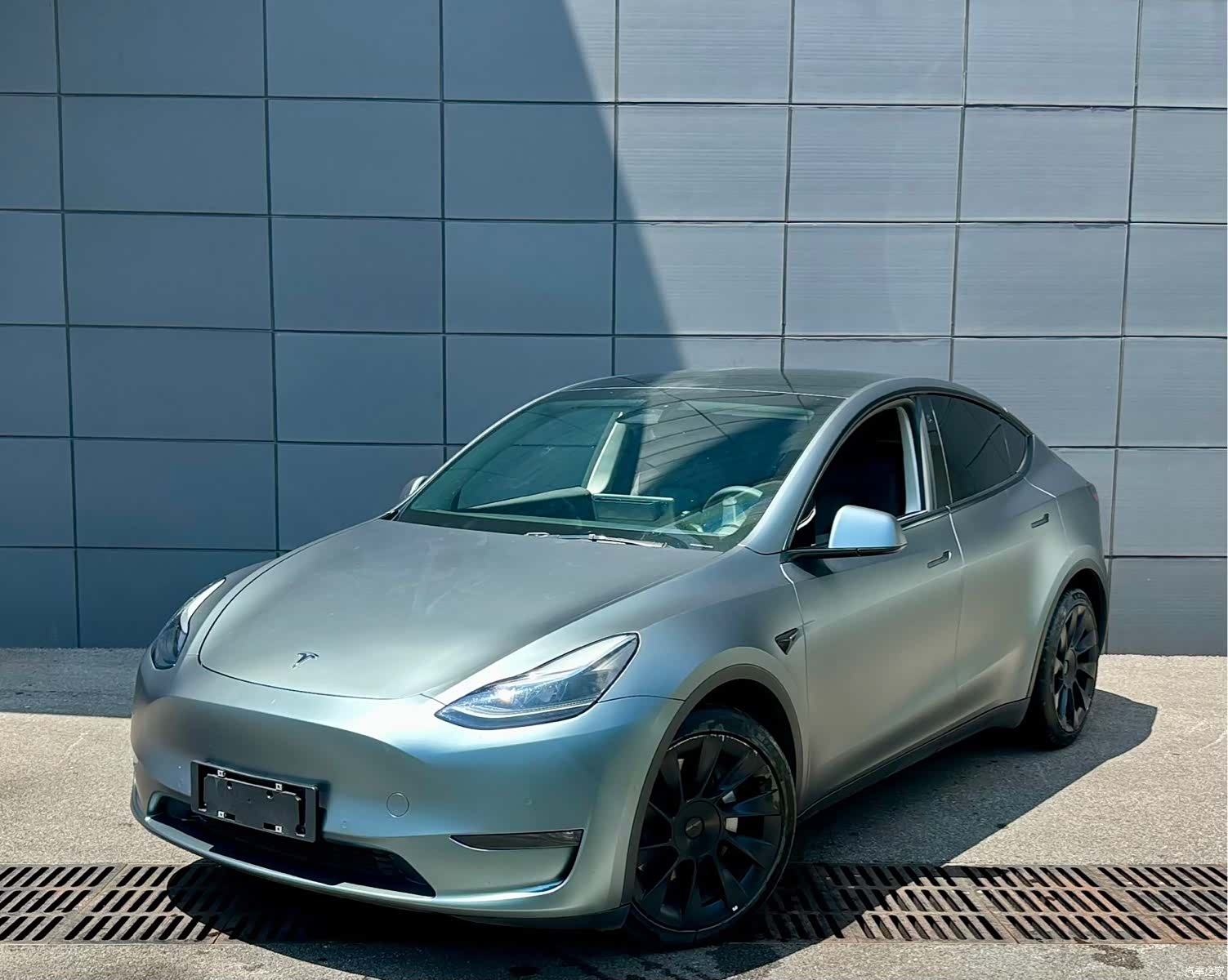 Tesla Model Y, 2021 1