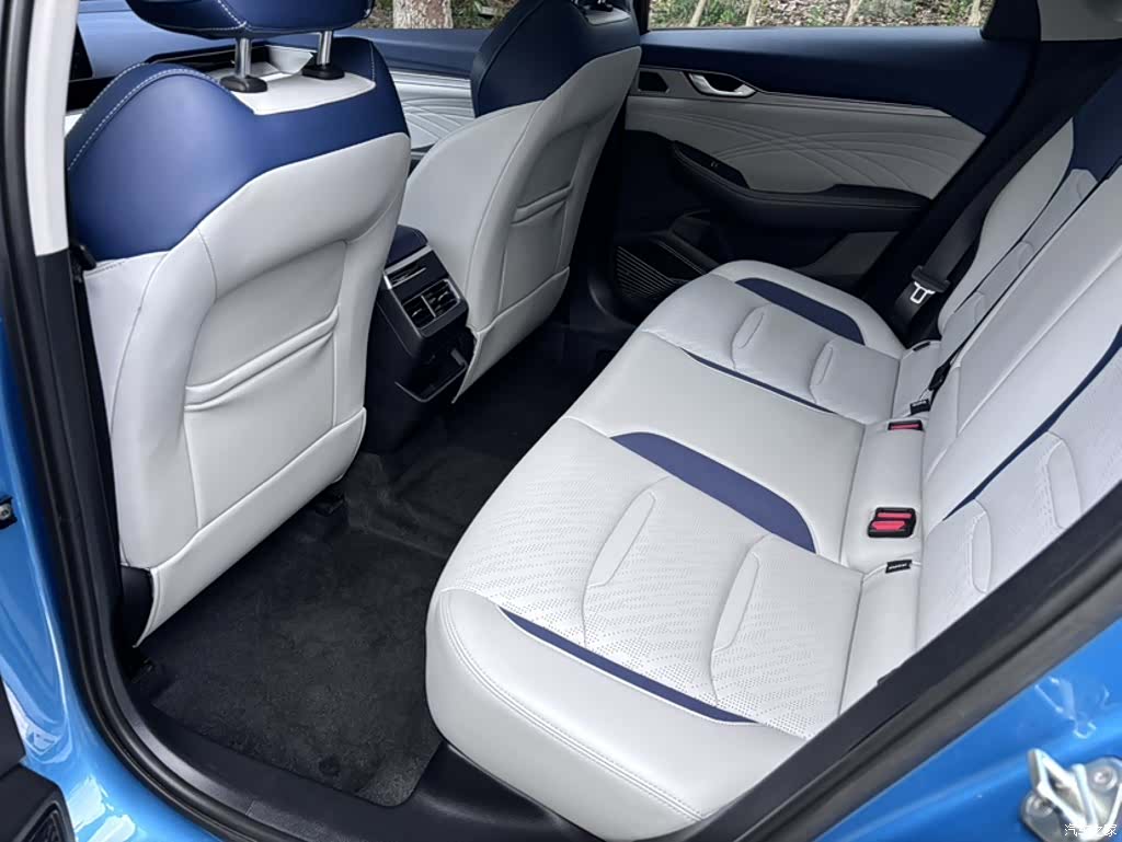 Geely Preface, 2020 13