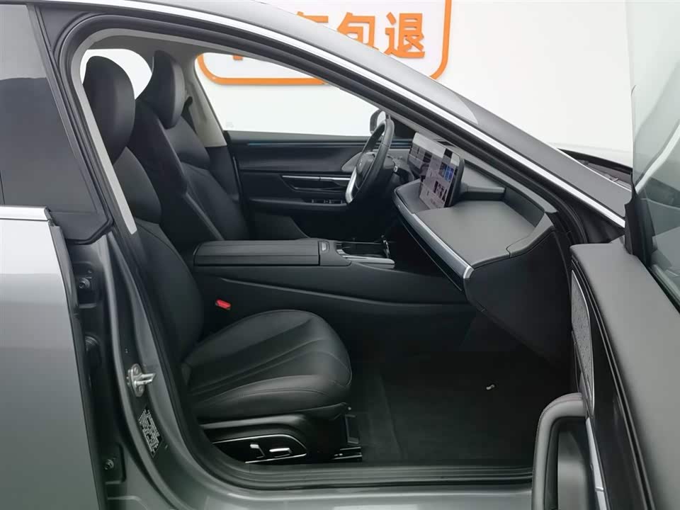 XPENG P7