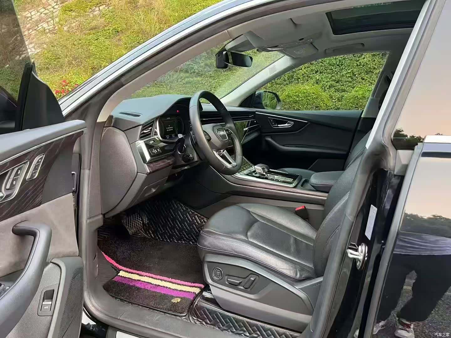 Audi Q8, 2022 все фото