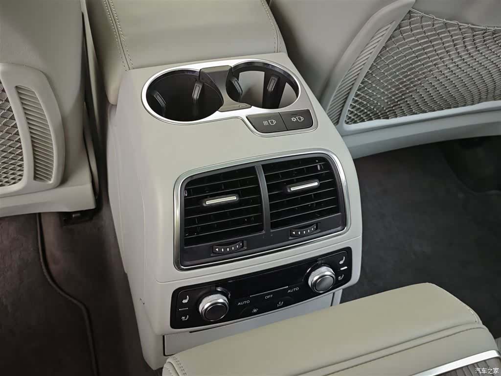 Audi A6L, 2015 10