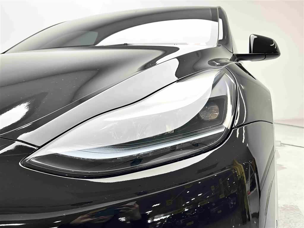 Tesla Model Y, 2023 все фото