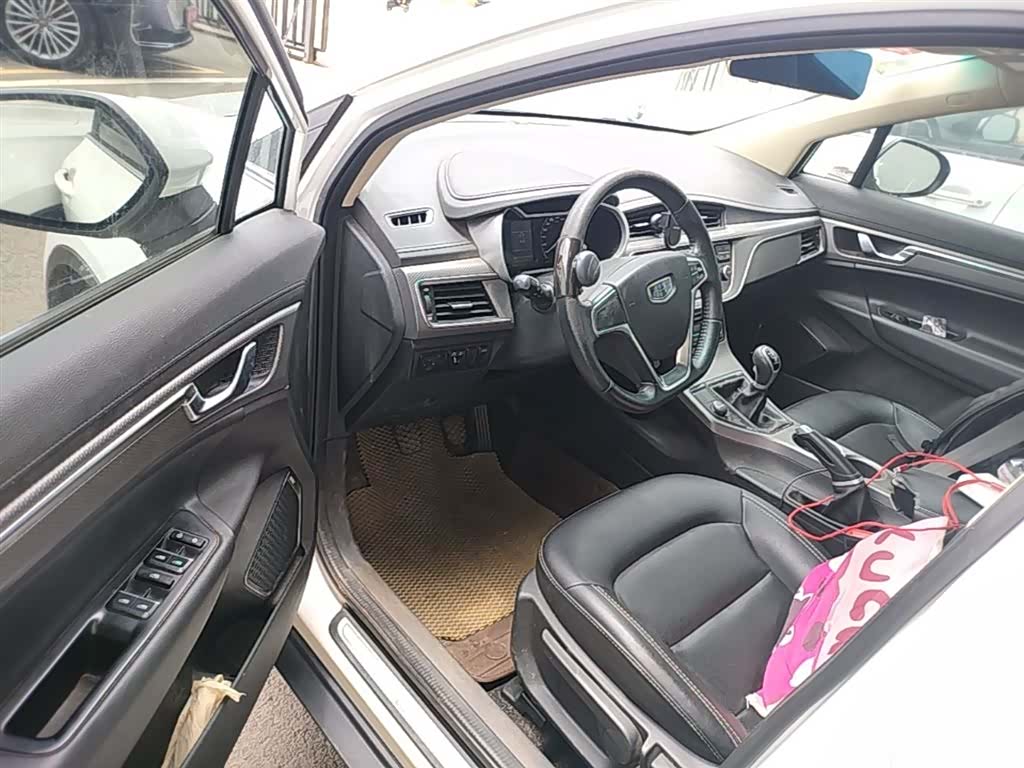 Geely Emgrand, 2016 16