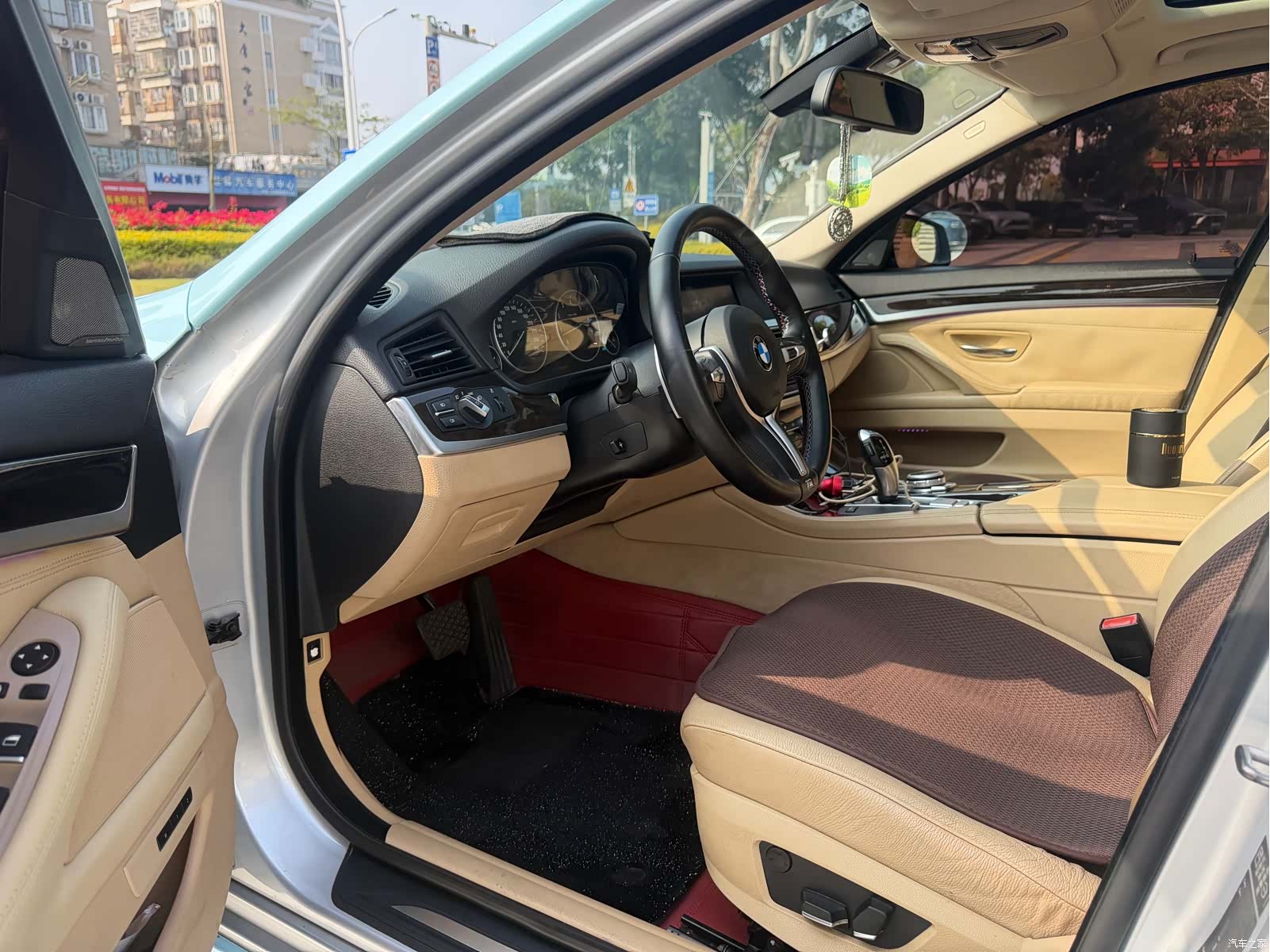 BMW 5 Series, 2011 все фото