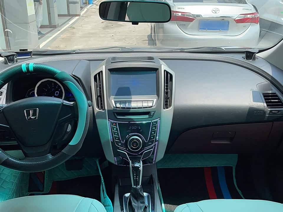 Luxgen Excellent 6 SUV