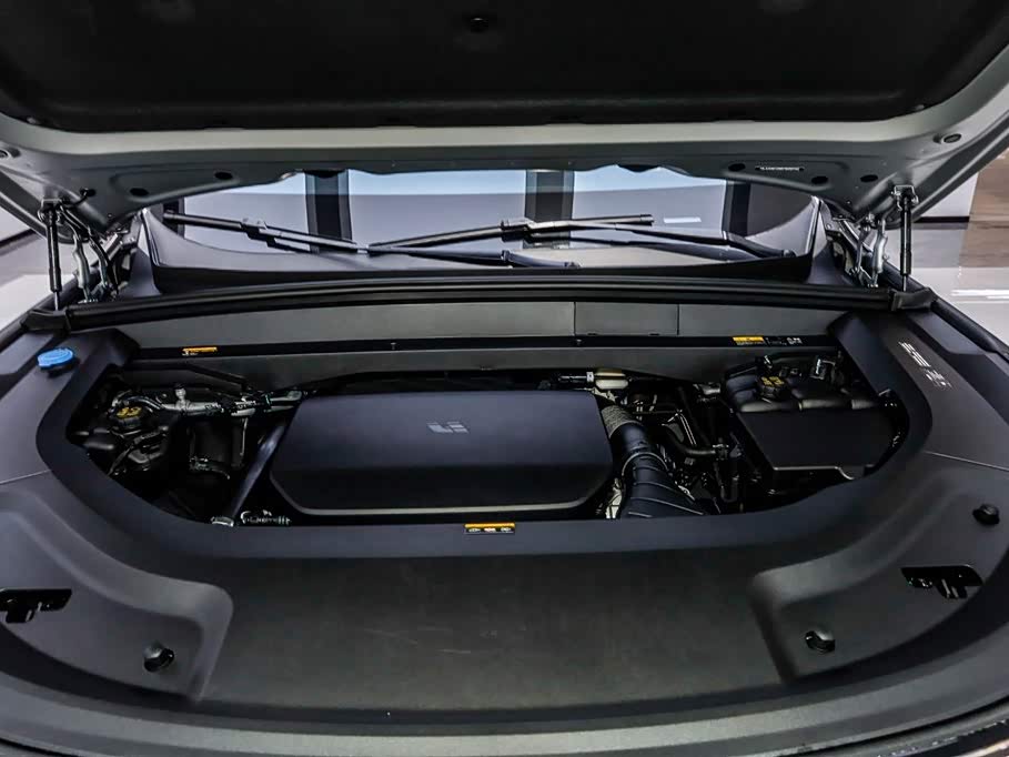 Li Auto Ideal L8
