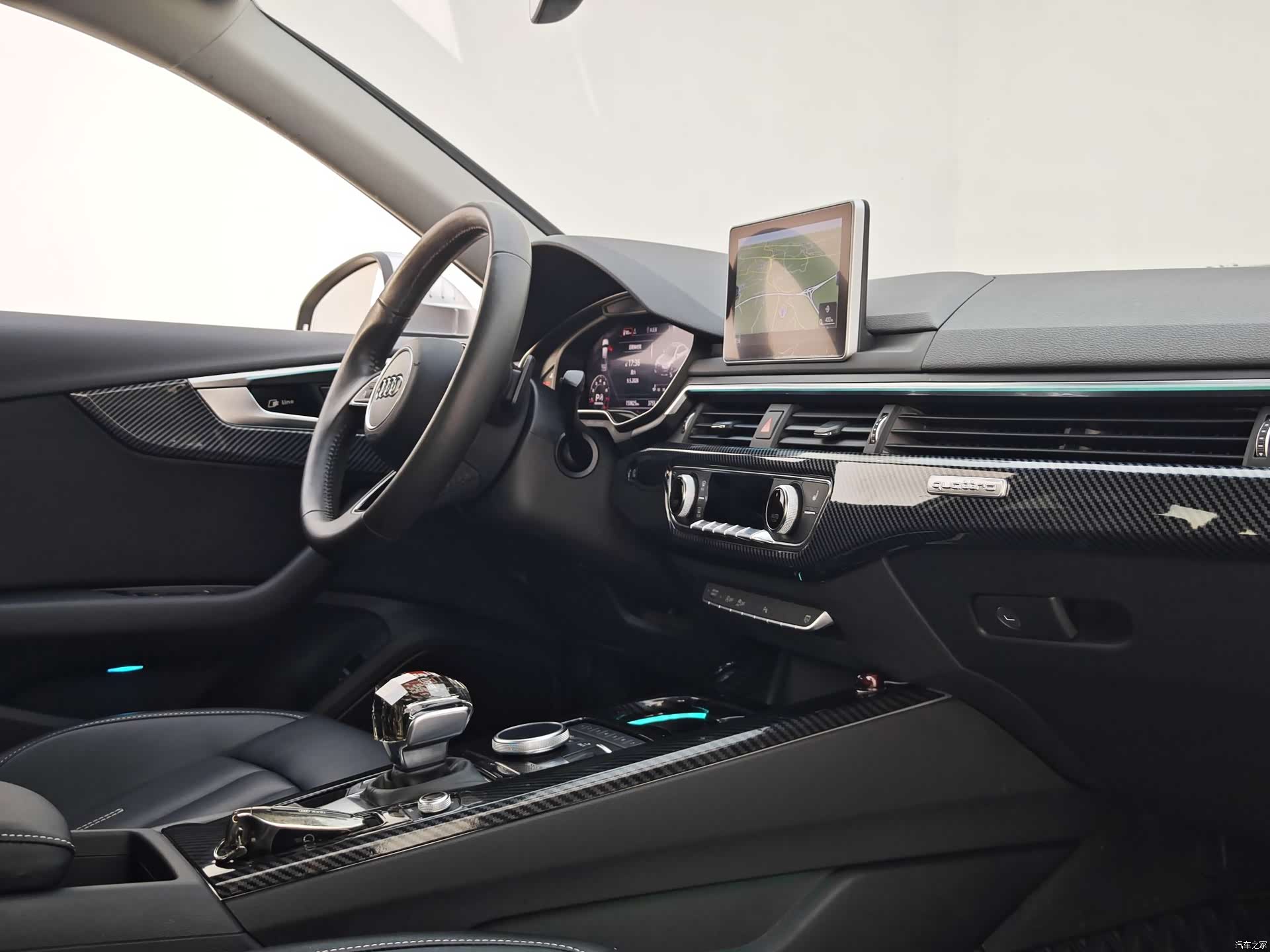 Audi A4L, 2017 11