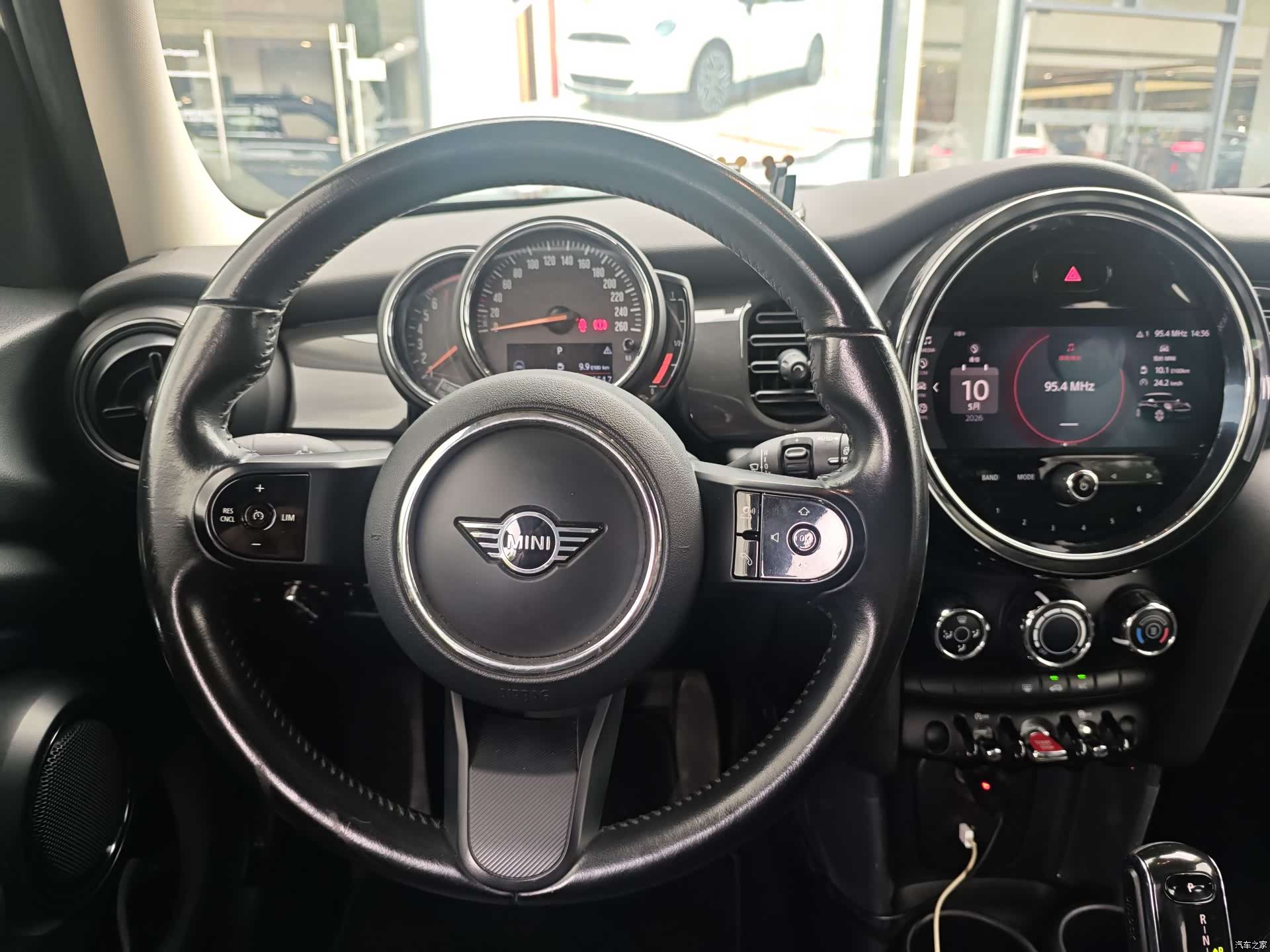 Mini ONE, 2021 8
