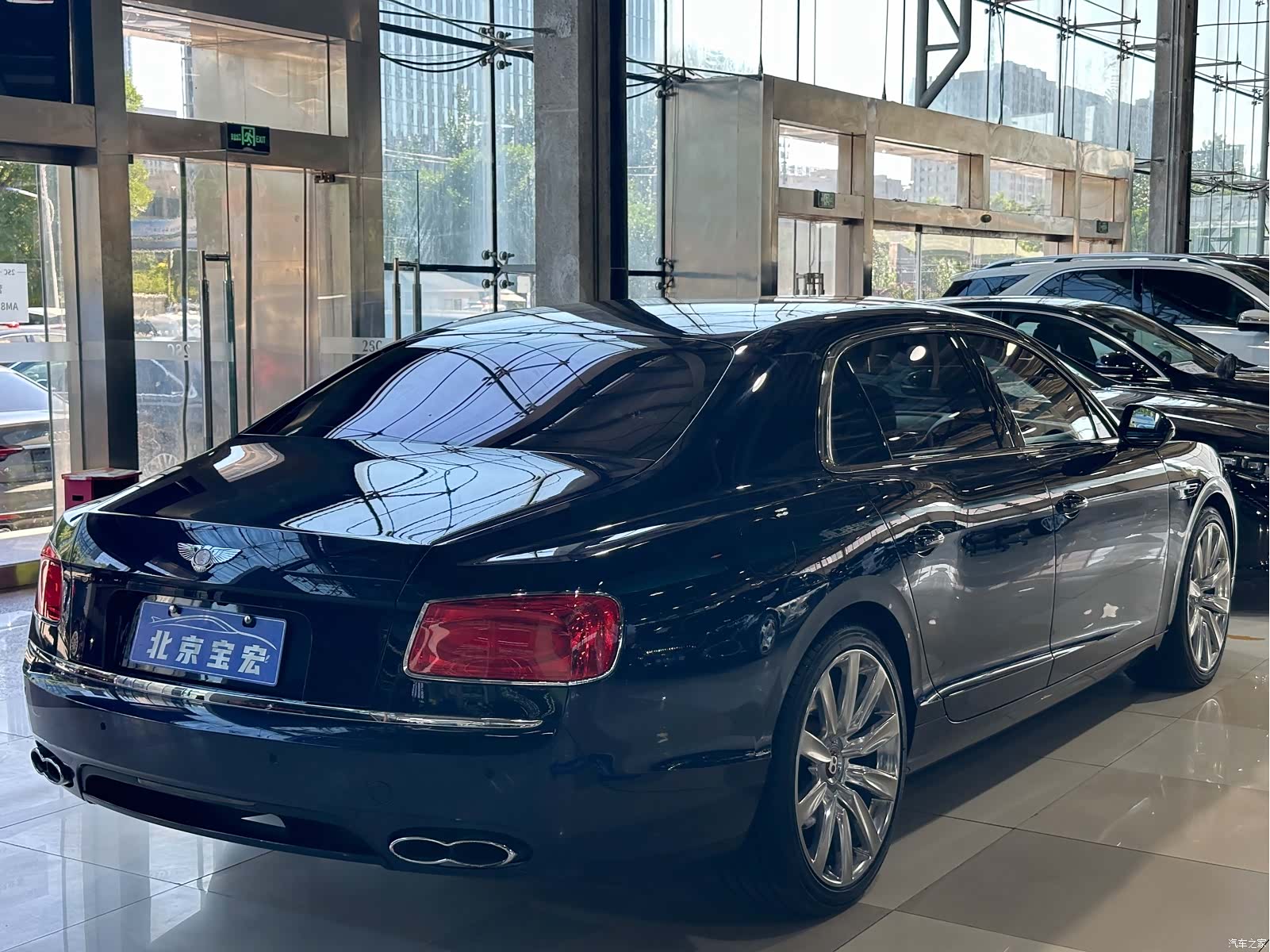 Bentley Flying Spur, 2018 7