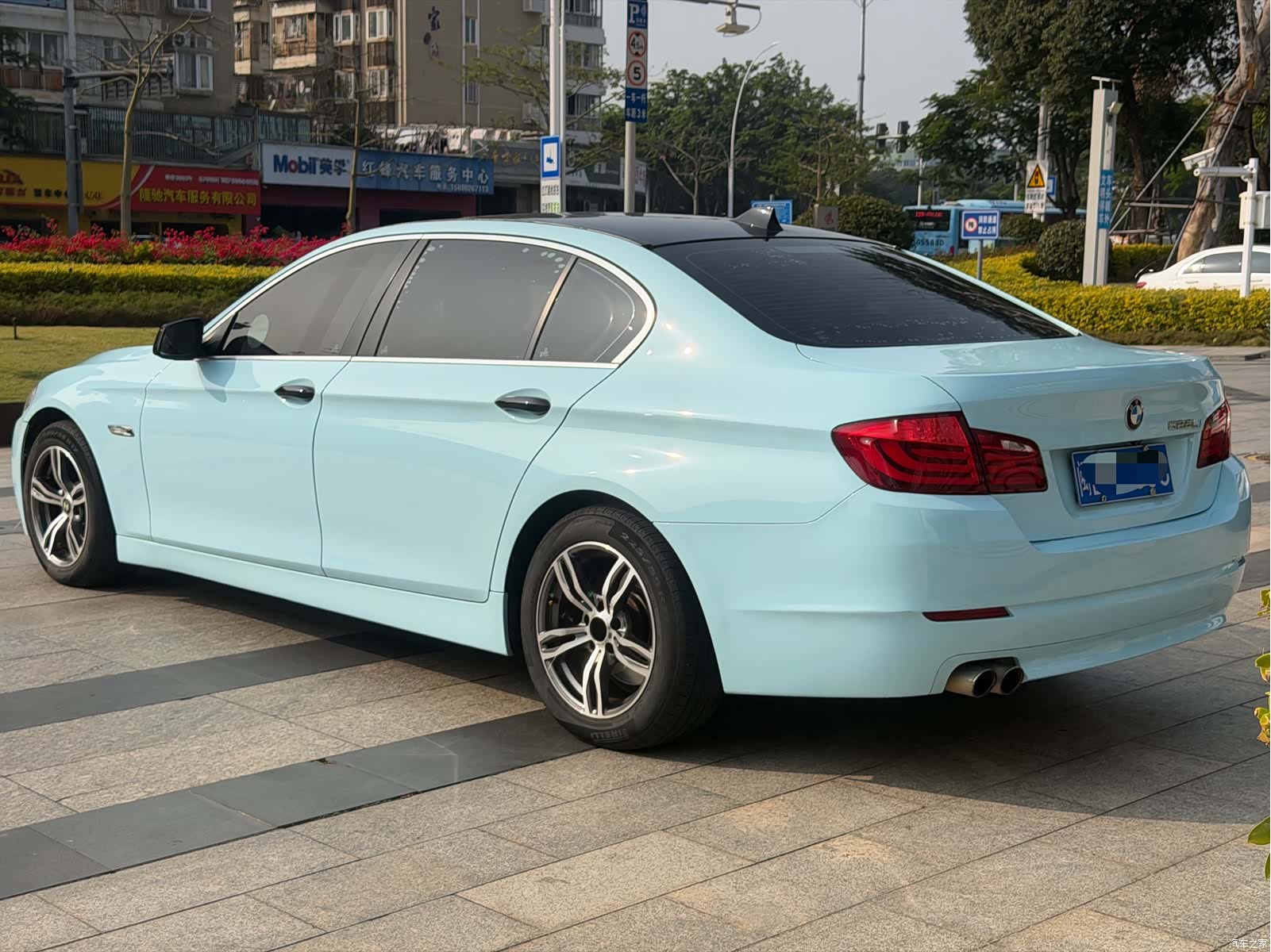 BMW 5 Series, 2011 26