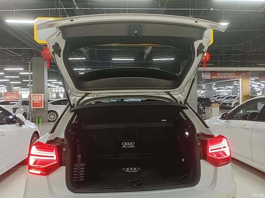 Audi Q2L, 2021 19