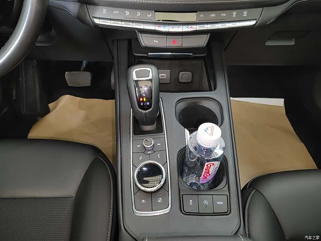 Cadillac XT4, 2019 14