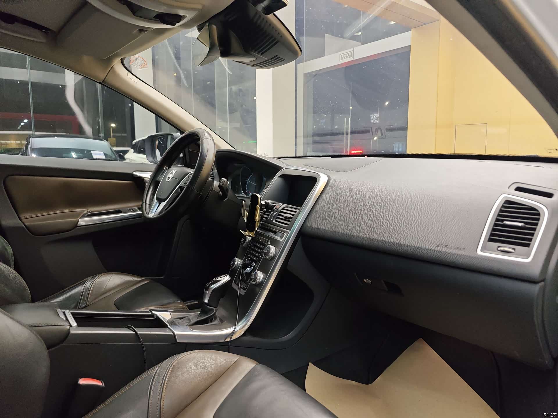 Volvo XC60, 2014 28