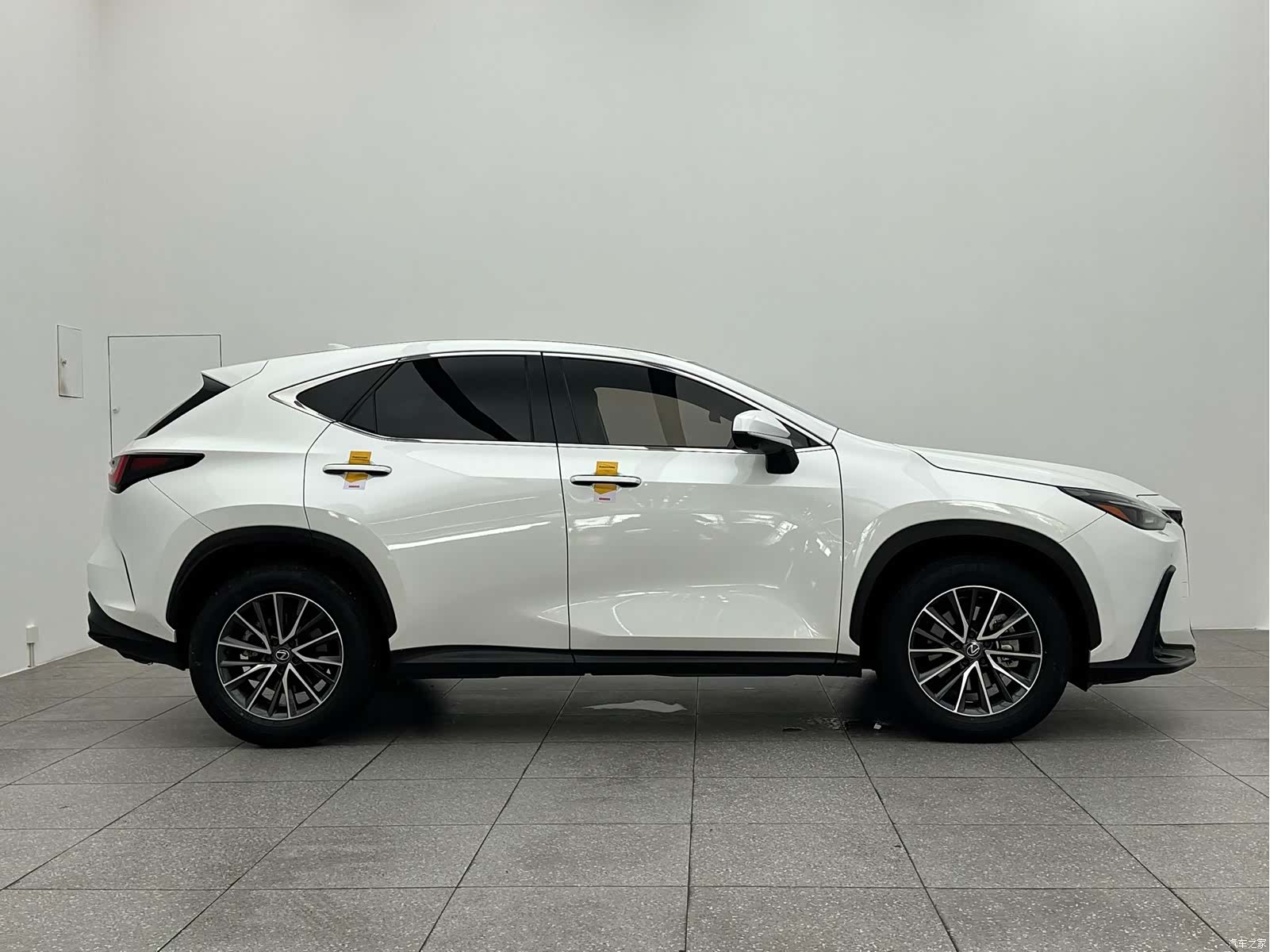 Lexus NX, 2023 7
