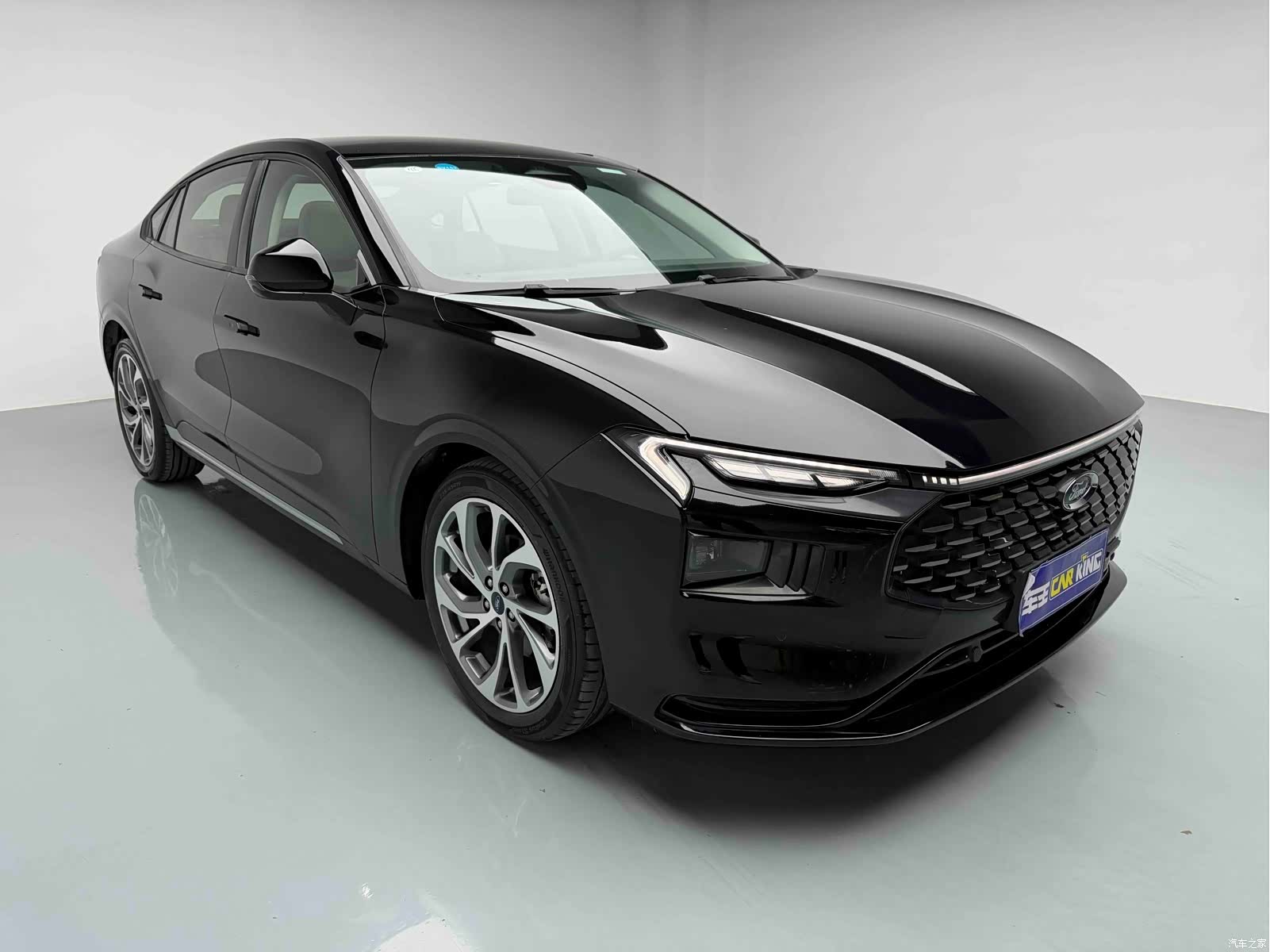 Ford Mondeo, 2022 3