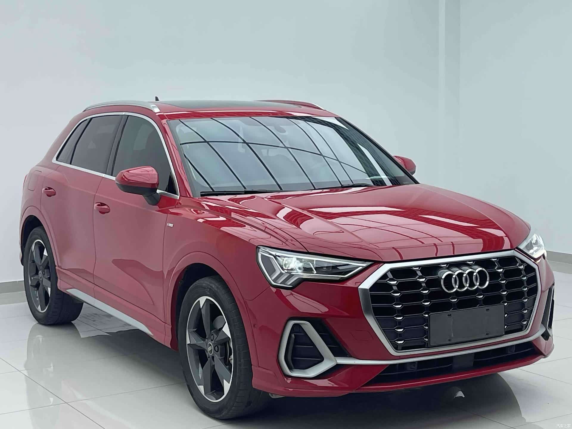 Audi Q3, 2022 2