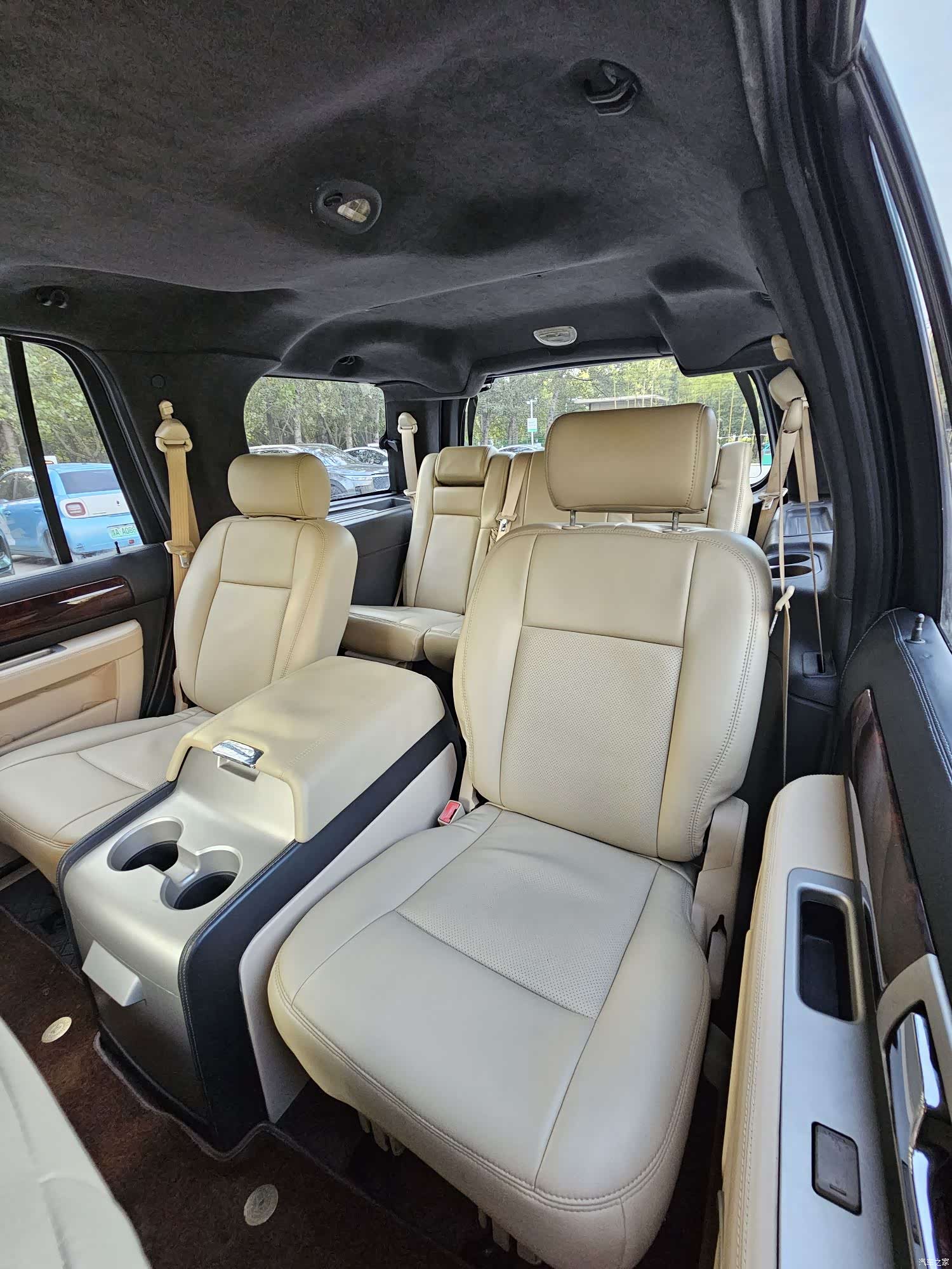 Lincoln Navigator, 2007 28
