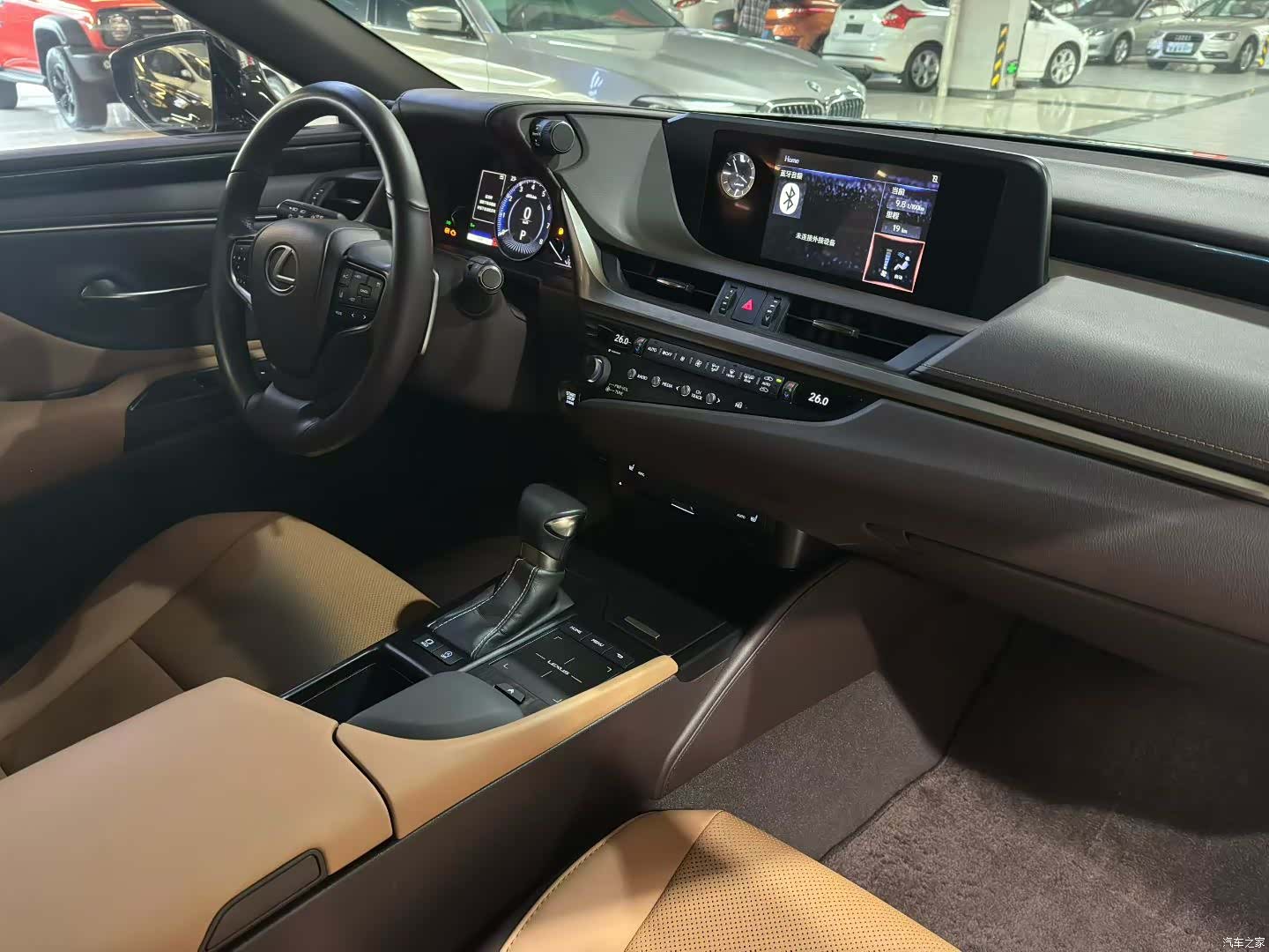 Lexus ES, 2019 8
