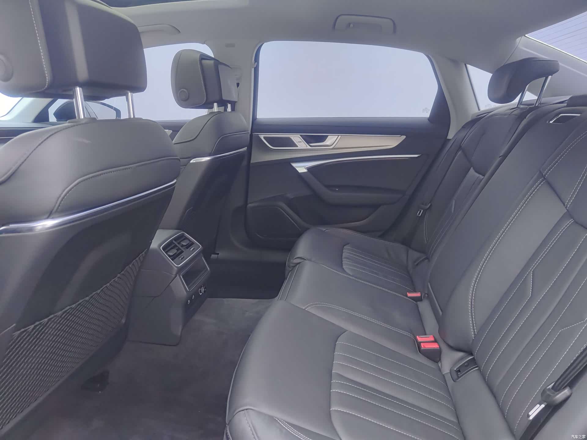 Audi A6L, 2023 4