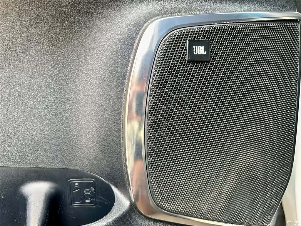 Toyota Vellfire, 2019 23
