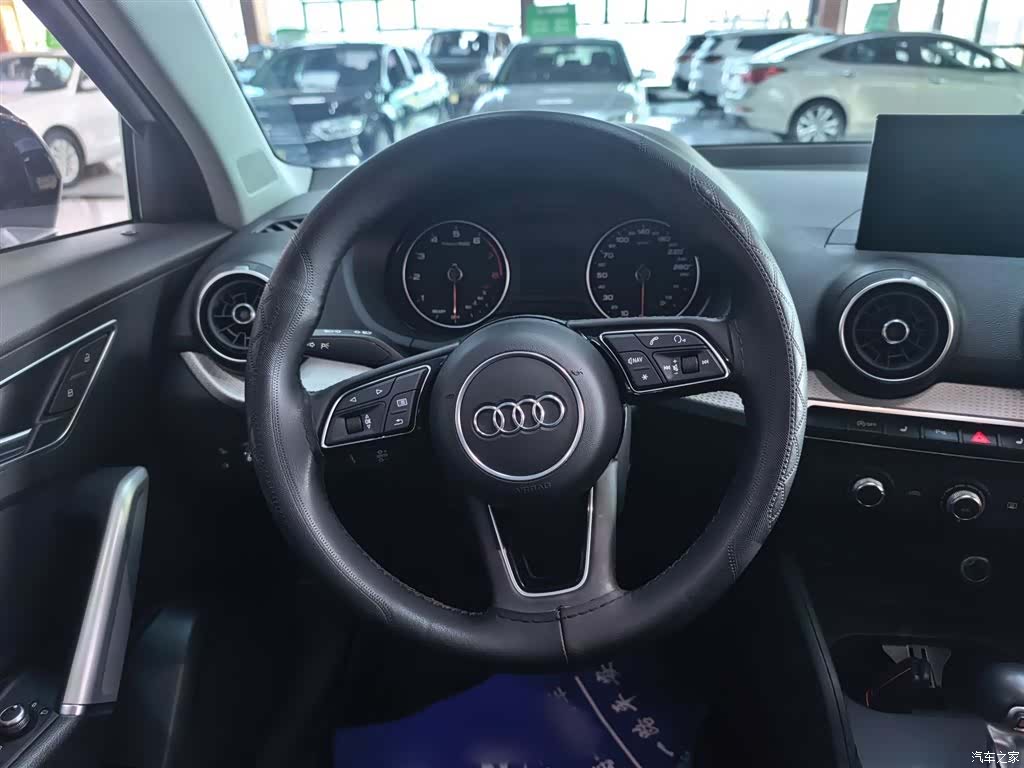 Audi Q2L, 2020 4