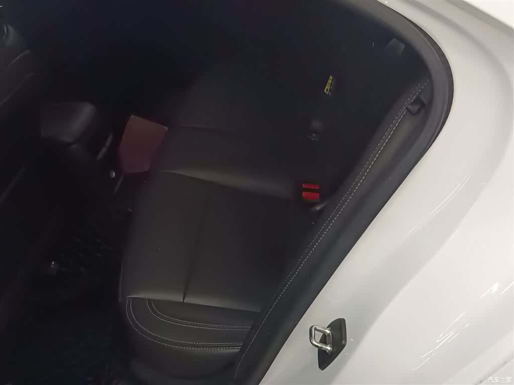 Cadillac CT4, 2022 13