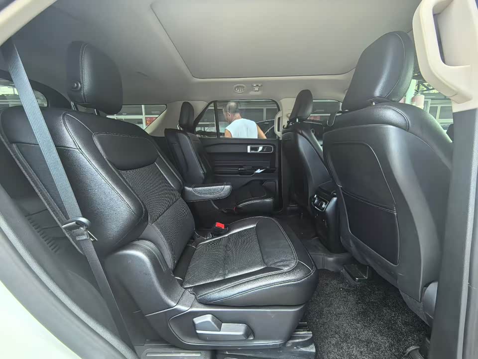 Ford Explorer Ford Explorer