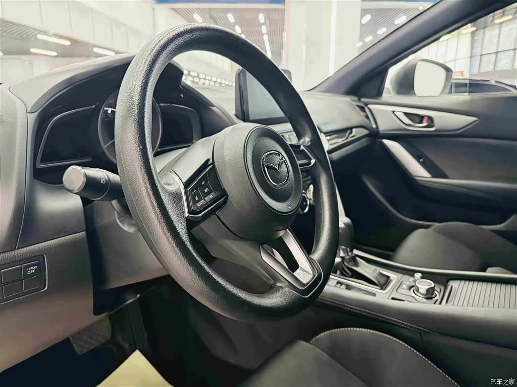 Mazda CX-4, 2018 13