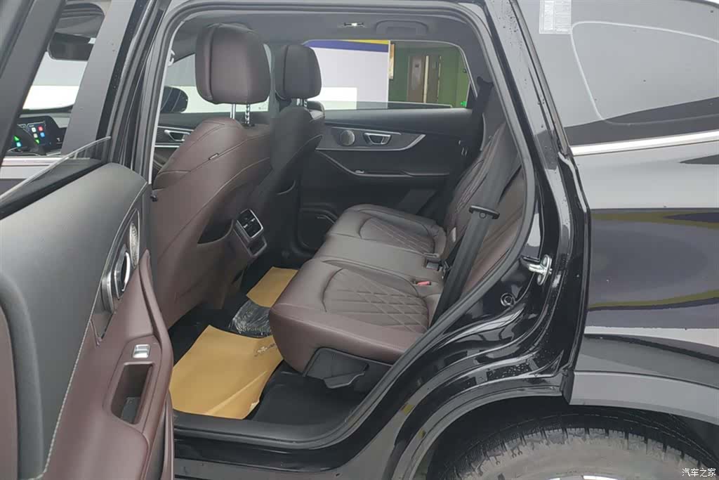 Chery Tiggo 8, 2023 11