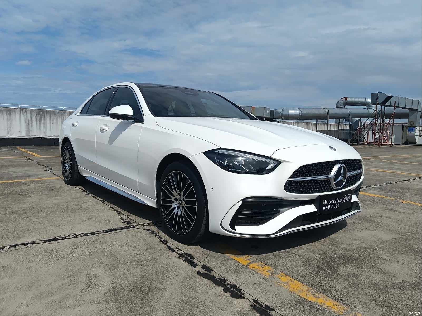 Mercedes-Benz C-Class, 2024 3