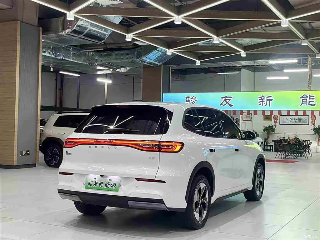 Geely Galaxy E5, 2025 4