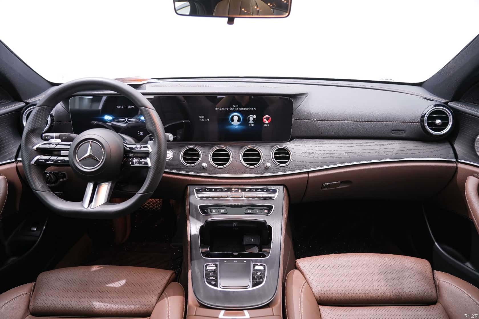 Mercedes-Benz E-Class, 2022 20
