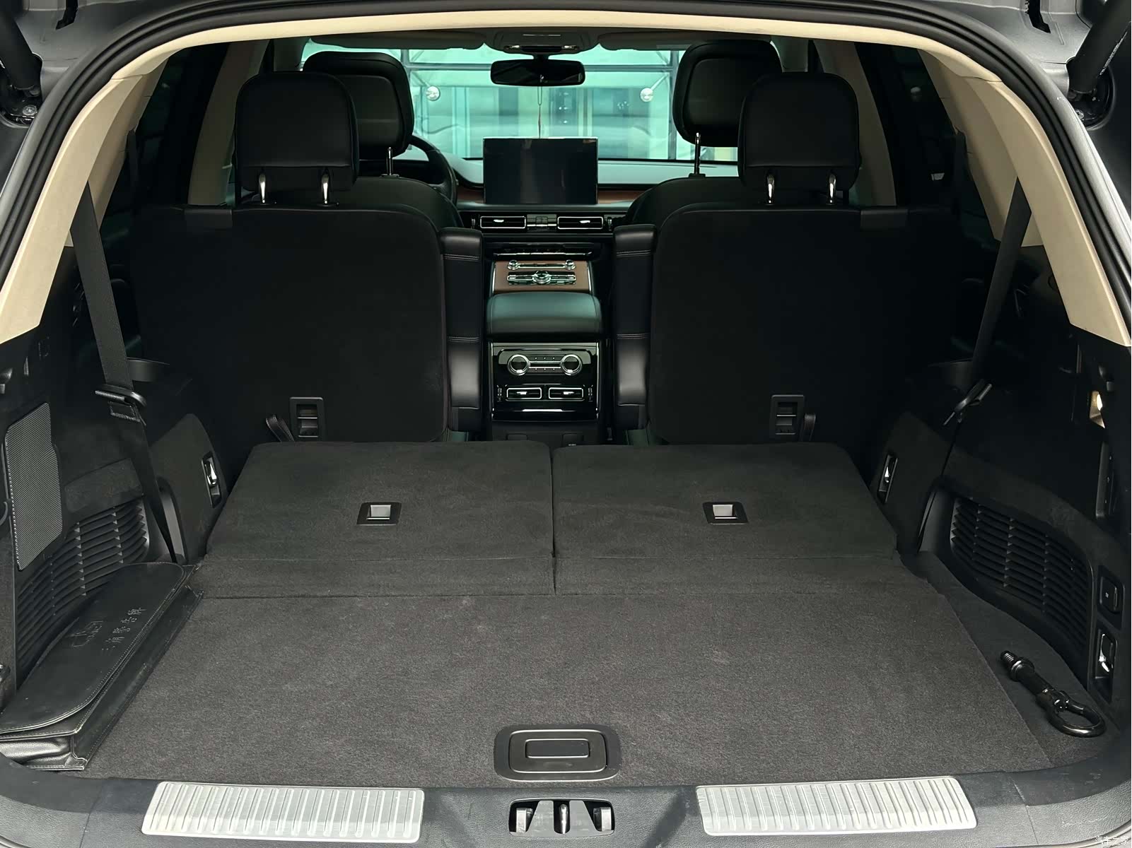 Lincoln Aviator, 2020 9