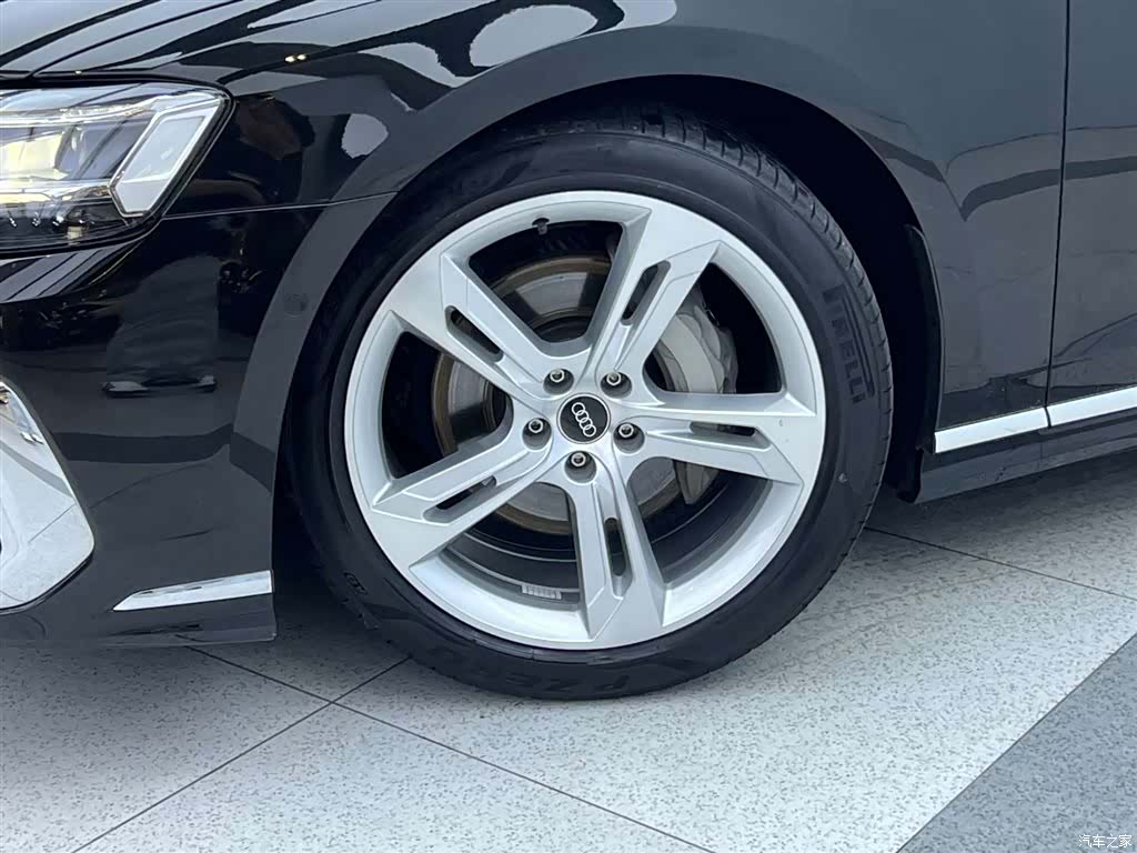 Audi A8L, 2023 7