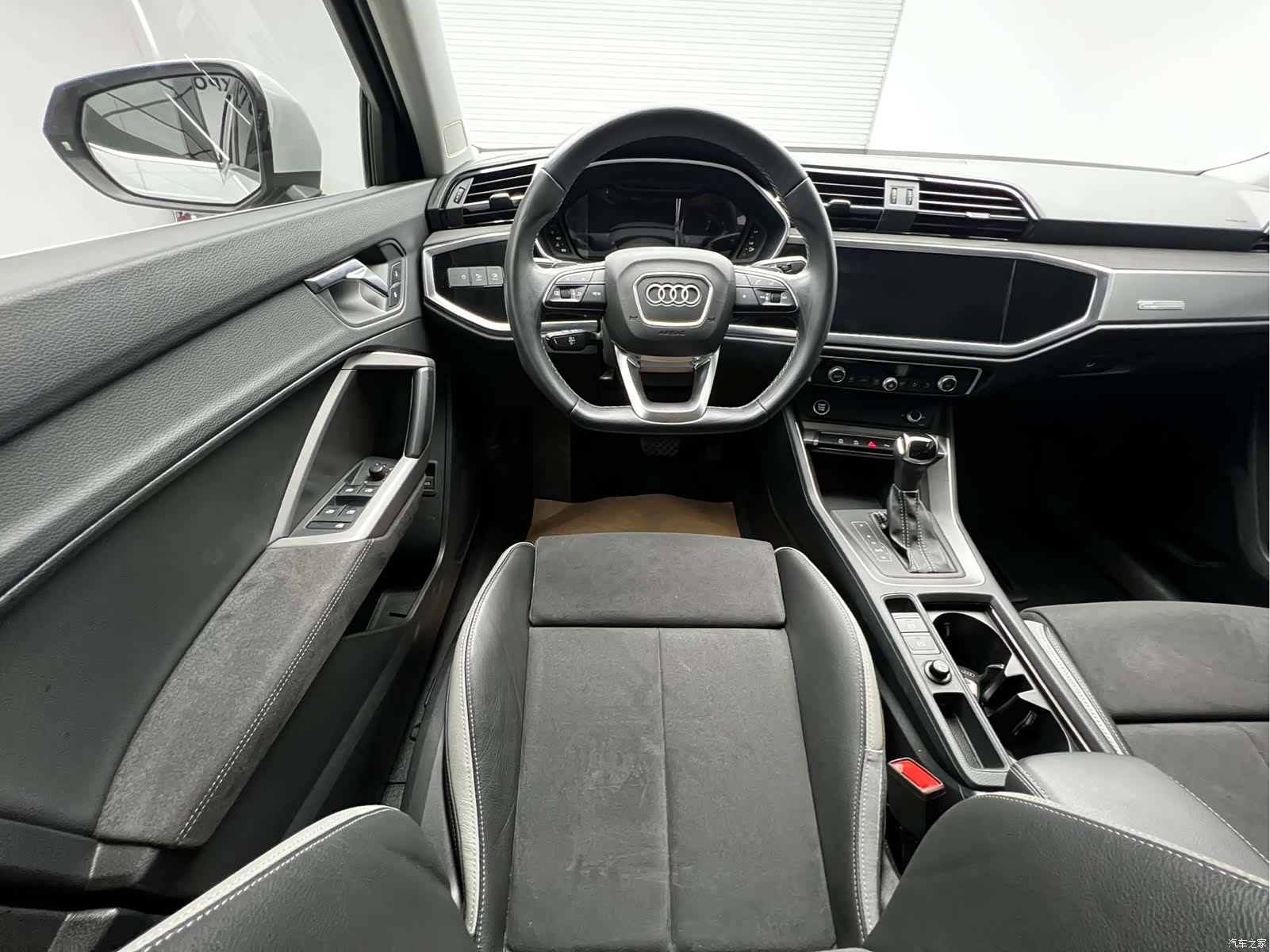 Audi Q3, 2022 9