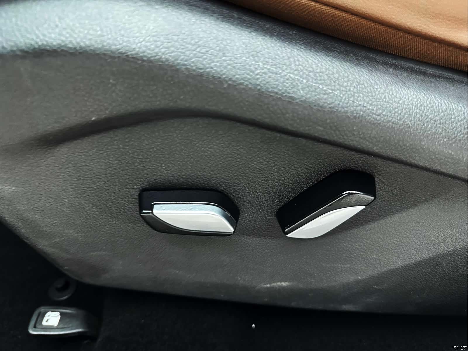 Geely X6, 2021 12