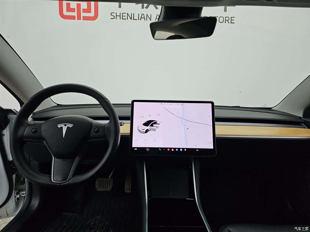 Tesla Model 3, 2020 13