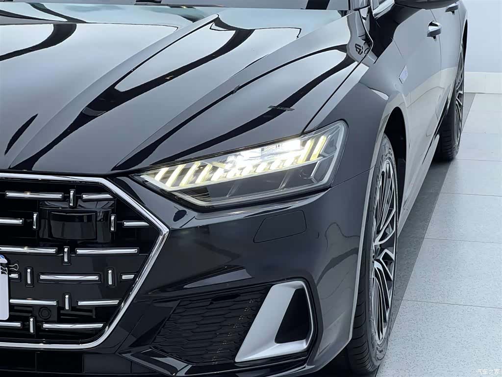 Audi A7L, 2024 все фото