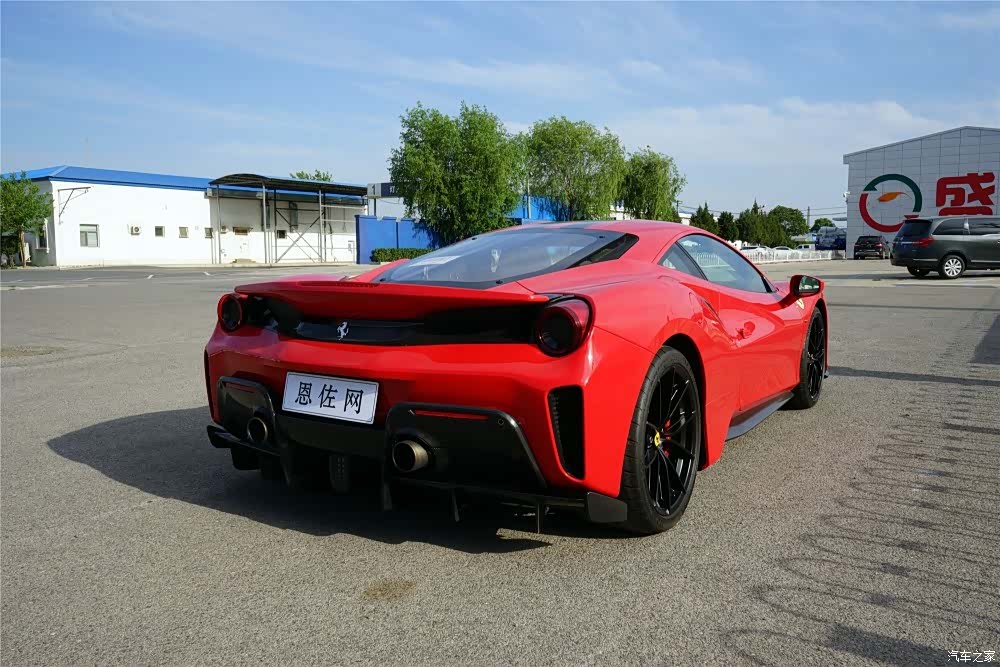 Ferrari 488, 2019 13