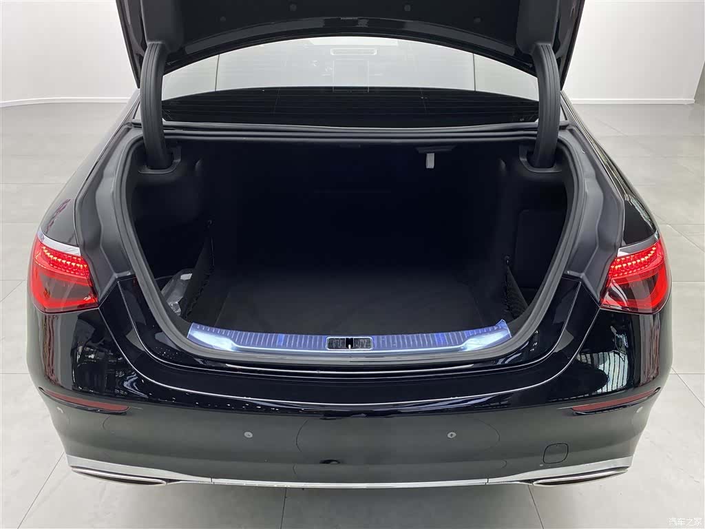 Mercedes-Benz S-Class, 2022 31