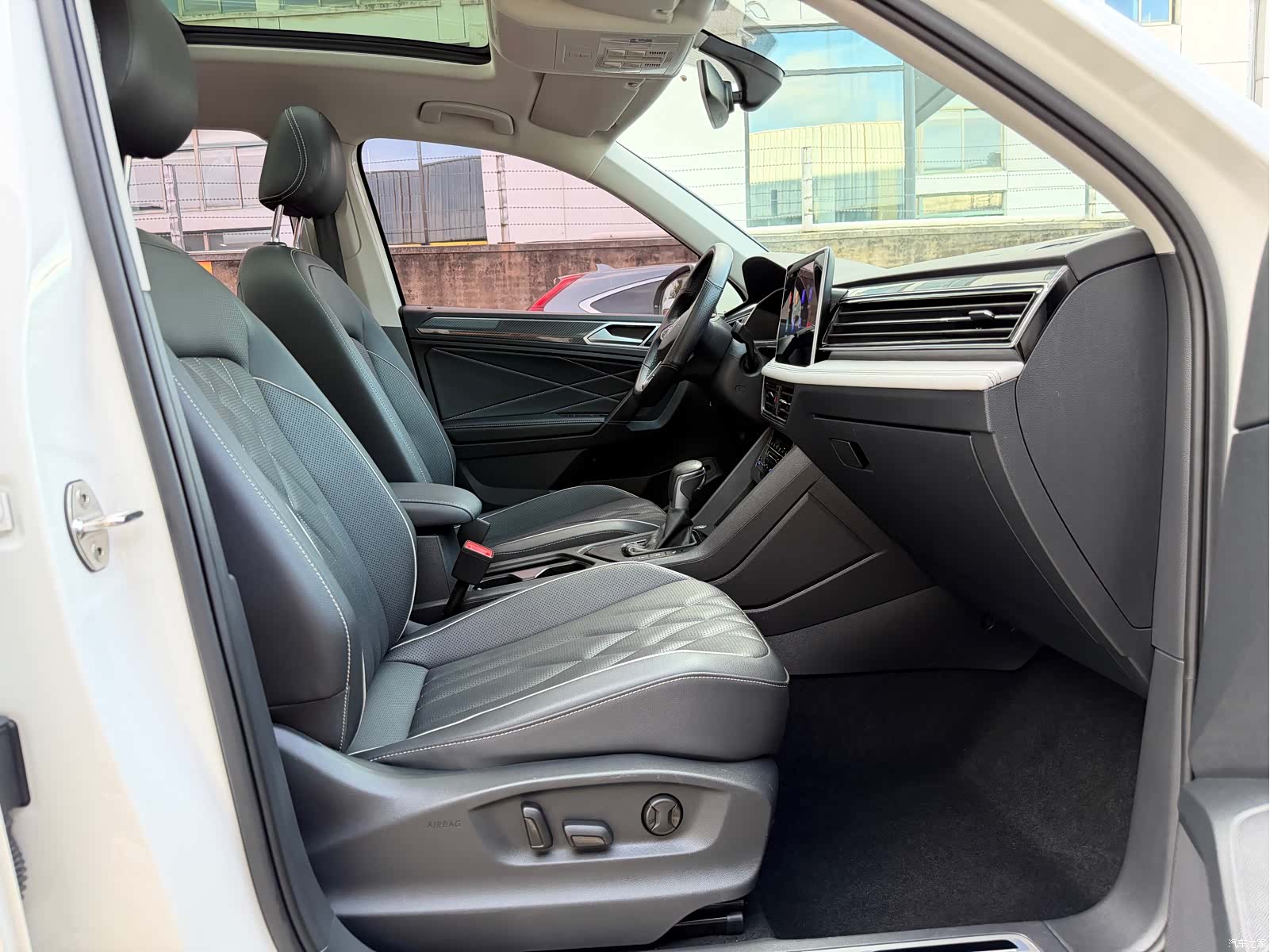 Volkswagen Tiguan L, 2022 17