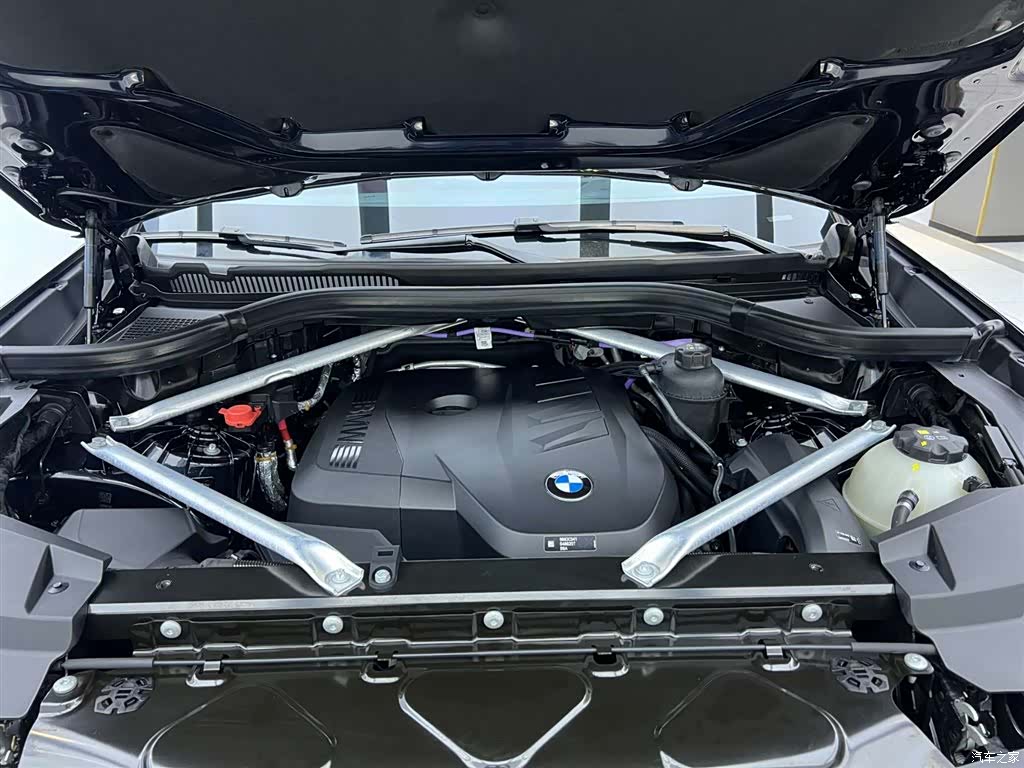 BMW X5, 2024 8