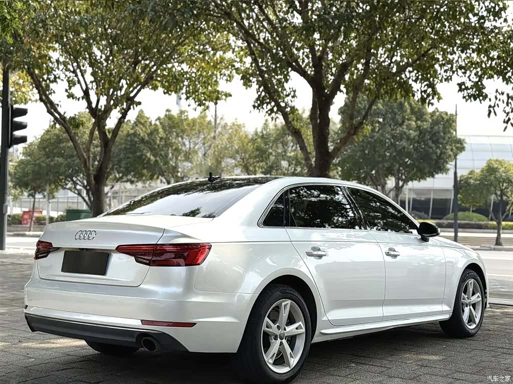 Audi A4L, 2016 7