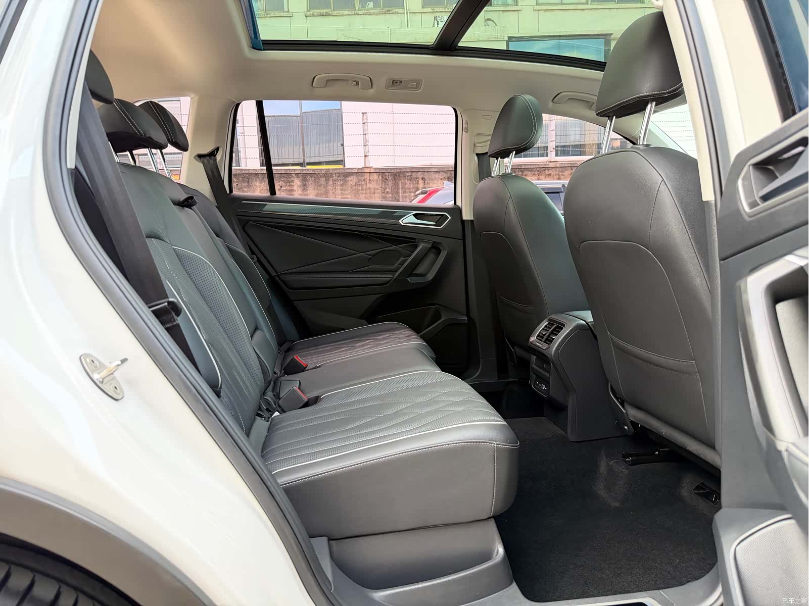 Volkswagen Tiguan L, 2022 15