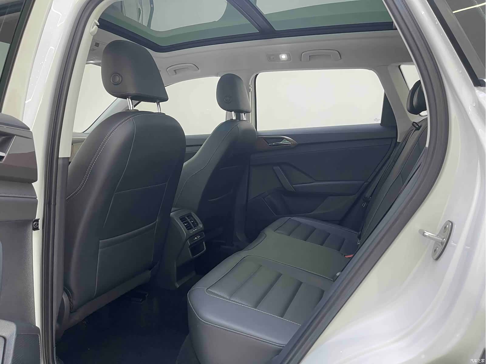 Volkswagen Tharu, 2022 8